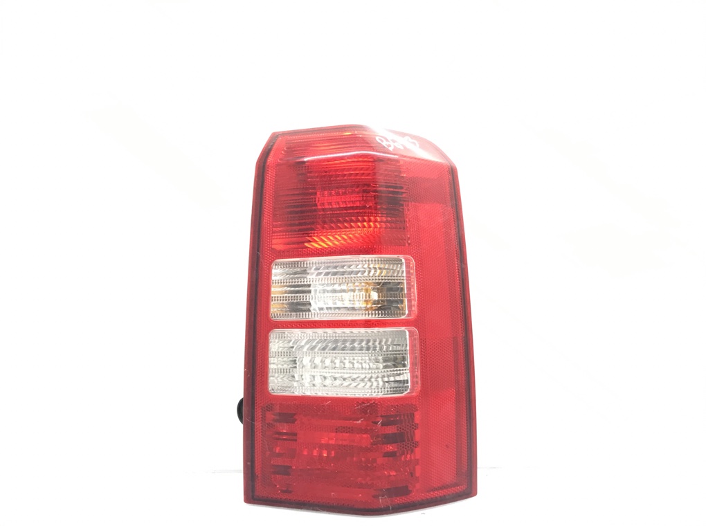 Фонарь задний правый для Jeep Patriot, 2008 г. 2.4 i бензин б/у