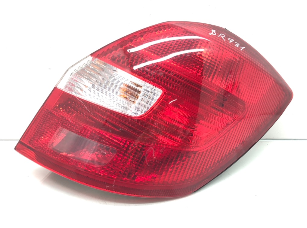 Фонарь задний правый для Skoda Fabia, 2014 г. 1.6 TDi дизель б/у