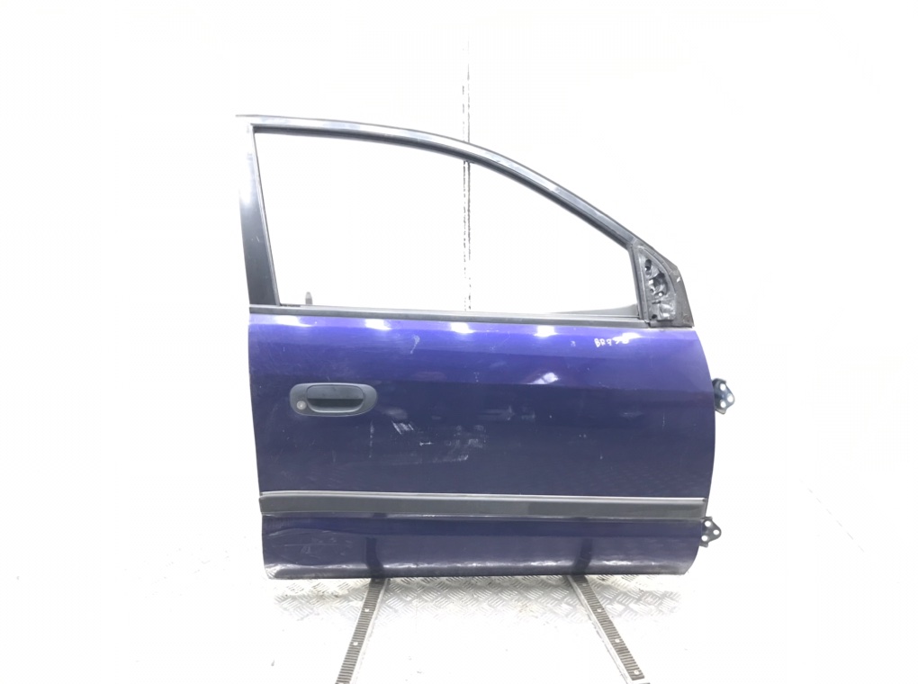 Дверь передняя правая для Mitsubishi Space Star, 2002 г. 1.6 i бензин б/у