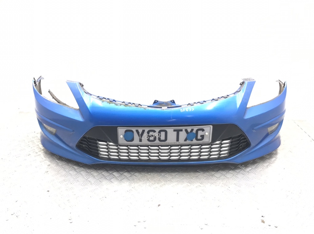 Бампер передний для Hyundai i30, 2010 г. 1.6 CRDi дизель б/у