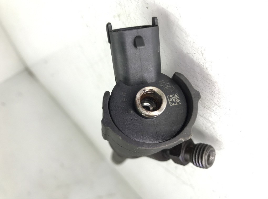 Форсунка для Kia Sportage, 2009 г. 2.0 CRDi дизель б/у — фото 5