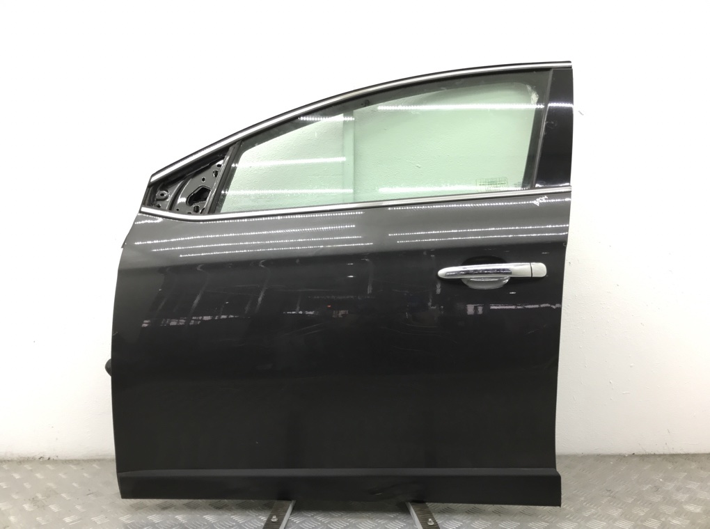 Дверь передняя левая для Chrysler Delta, 2012 г. 1.6 JTD дизель б/у