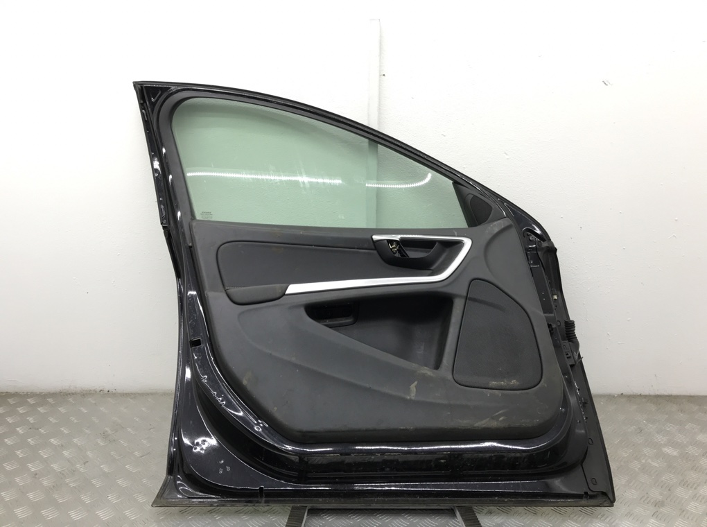Дверь передняя левая для Volvo V60, 2011 г. 2.4 D дизель б/у — фото 4