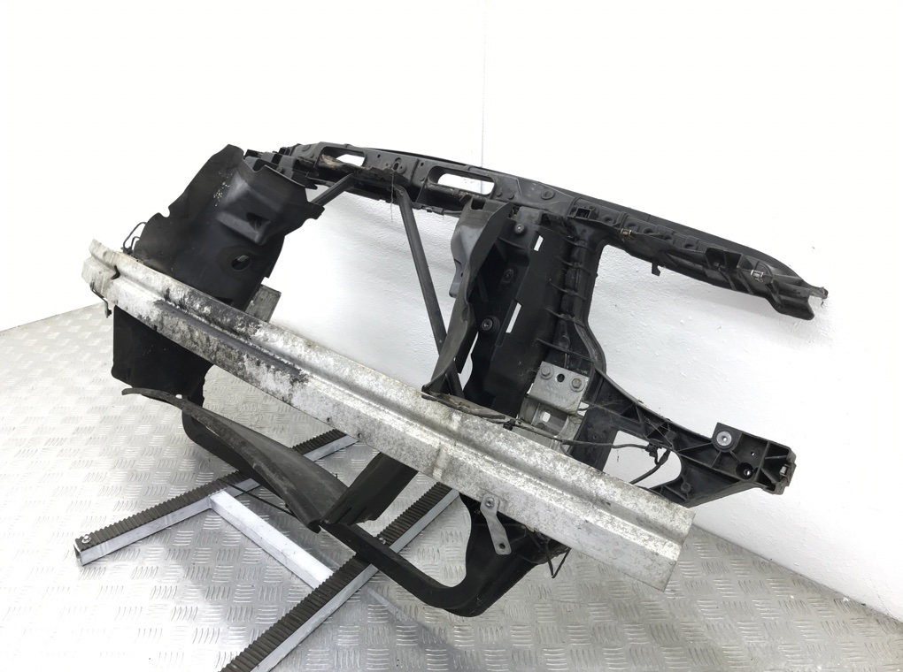 Панель передняя (телевизор) для BMW X3 E83, 2007 г. 2.5 i бензин б/у — фото 4