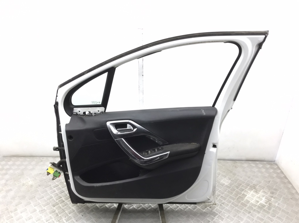 Дверь передняя правая для Peugeot 2008, 2014 г. 1.6 HDi дизель б/у — фото 2