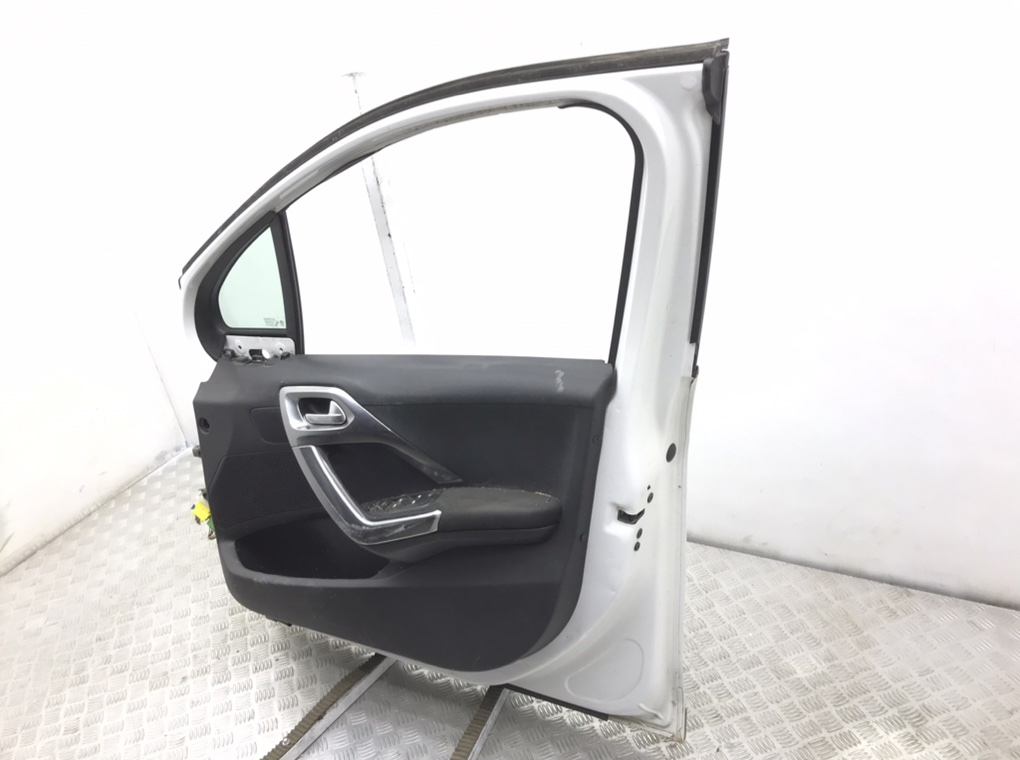 Дверь передняя правая для Peugeot 2008, 2014 г. 1.6 HDi дизель б/у — фото 4