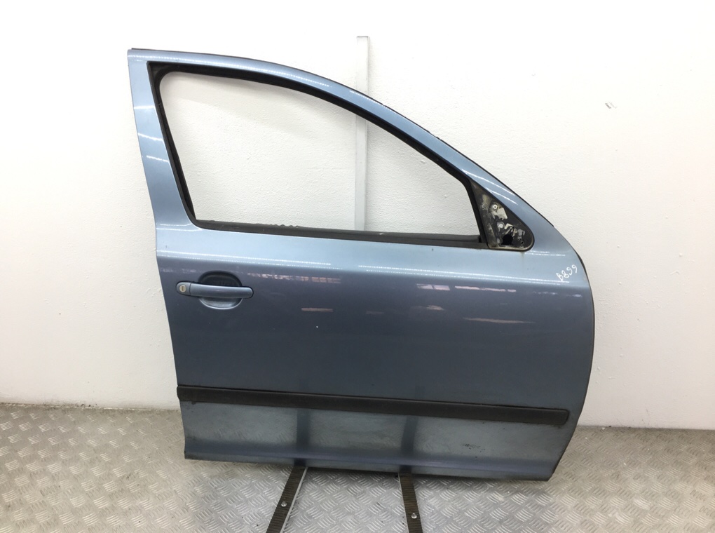 Дверь передняя правая для Skoda Octavia, 2007 г. 1.9 TDi дизель б/у