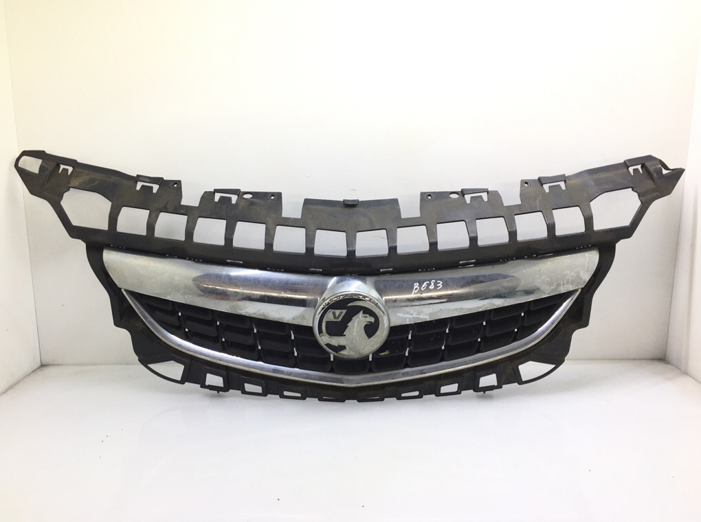 Решетка радиатора для Opel Astra, 2011 г. 1.7 CDTi дизель б/у