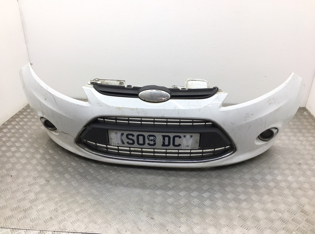Бампер передний для Ford Fiesta, 2009 г. 1.4 TDCi дизель б/у