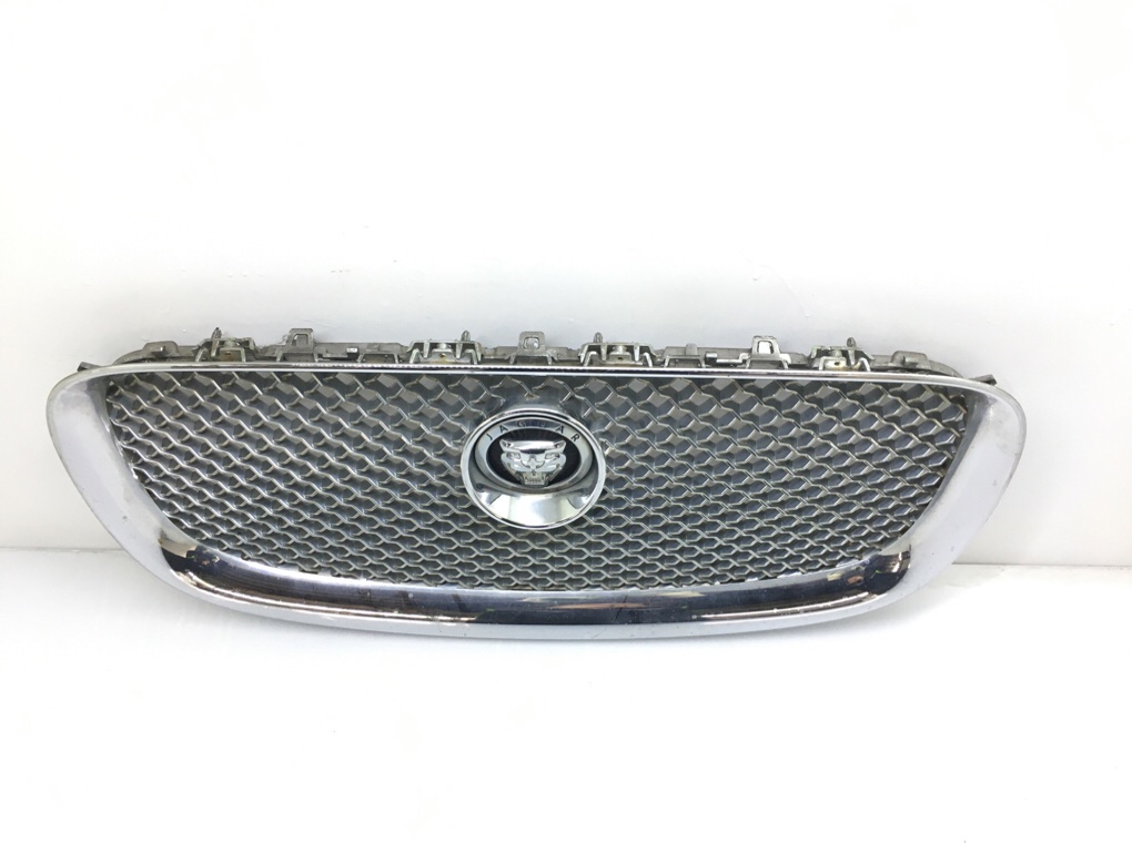 Решетка радиатора для Jaguar XF, 2013 г. 2.2 TD дизель б/у — фото 2