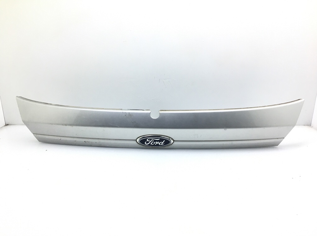 Накладка подсветки номера для Ford Fiesta, 2011 г. 1.2 i бензин б/у