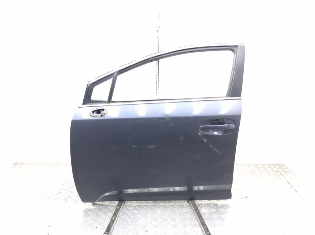 Дверь передняя левая для Toyota Avensis, 2010 г. 1.8 i бензин б/у