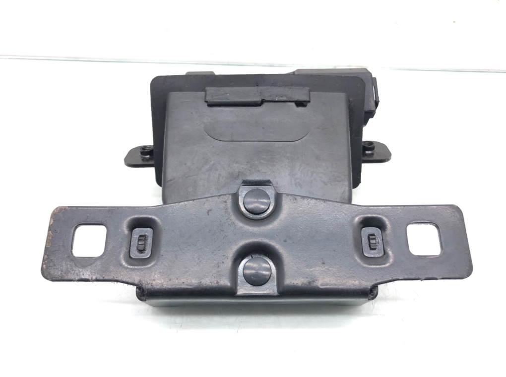 Замок багажника для Ford Fiesta, 2009 г. 1.4 TDCi дизель б/у — фото 4