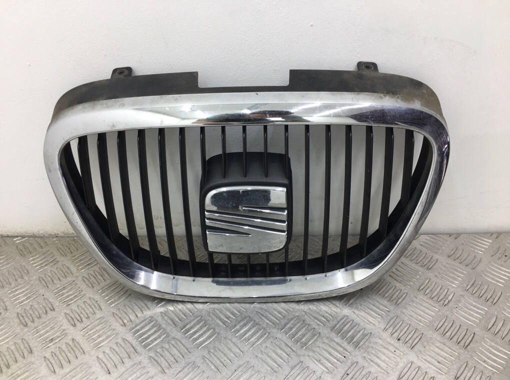 Решетка радиатора для Seat Toledo, 2007 г. 2.0 TDi дизель б/у