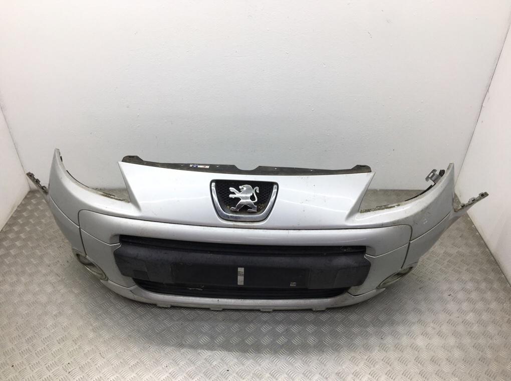 Бампер передний для Peugeot Partner, 2009 г. 1.6 HDi дизель б/у — фото 2