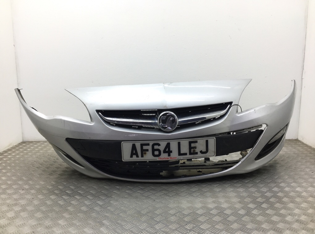 Бампер передний для Opel Astra, 2014 г. 1.4 i бензин б/у