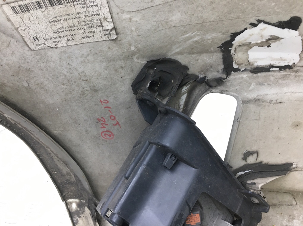Бампер передний для Ford B-MAX, 2014 г. 1.0 Ti бензин б/у — фото 9