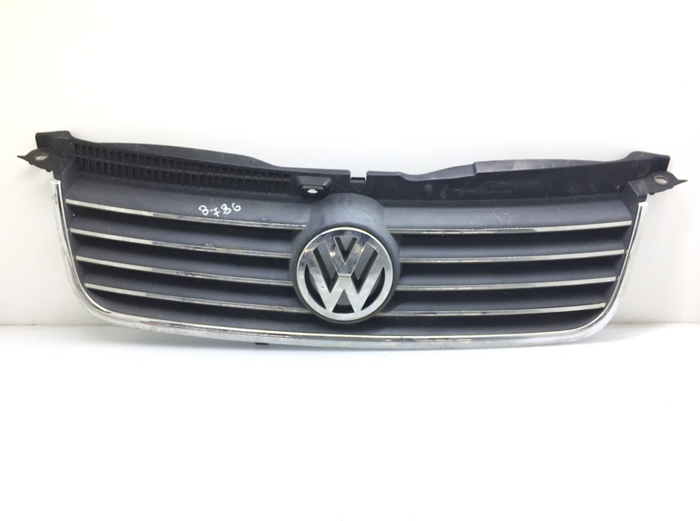 Решетка радиатора для Volkswagen Passat, 2004 г. 1.9 TDi дизель б/у
