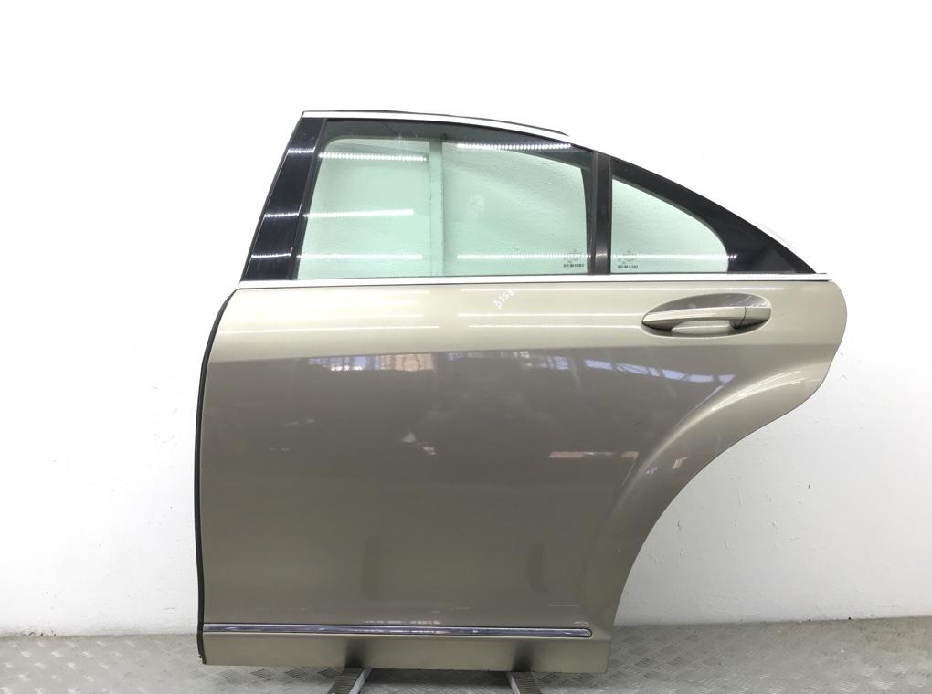 Дверь задняя левая для Mercedes S W221, 2008 г. 3.0 CDI дизель б/у