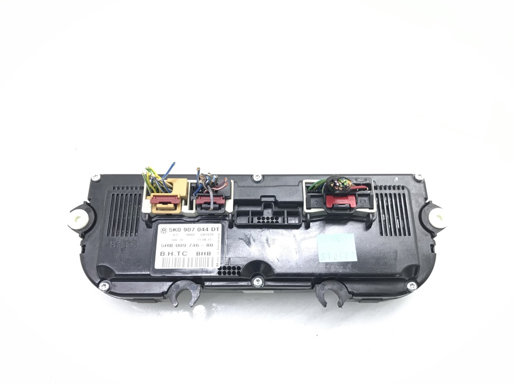 Блок управления печки/климат-контроля для Volkswagen Passat, 2011 г. 2.0 TDi дизель б/у — фото 2