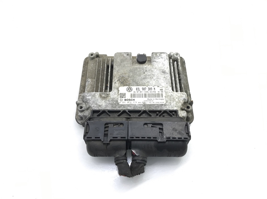 Блок управления двигателем для Volkswagen Passat, 2011 г. 2.0 TDi дизель б/у