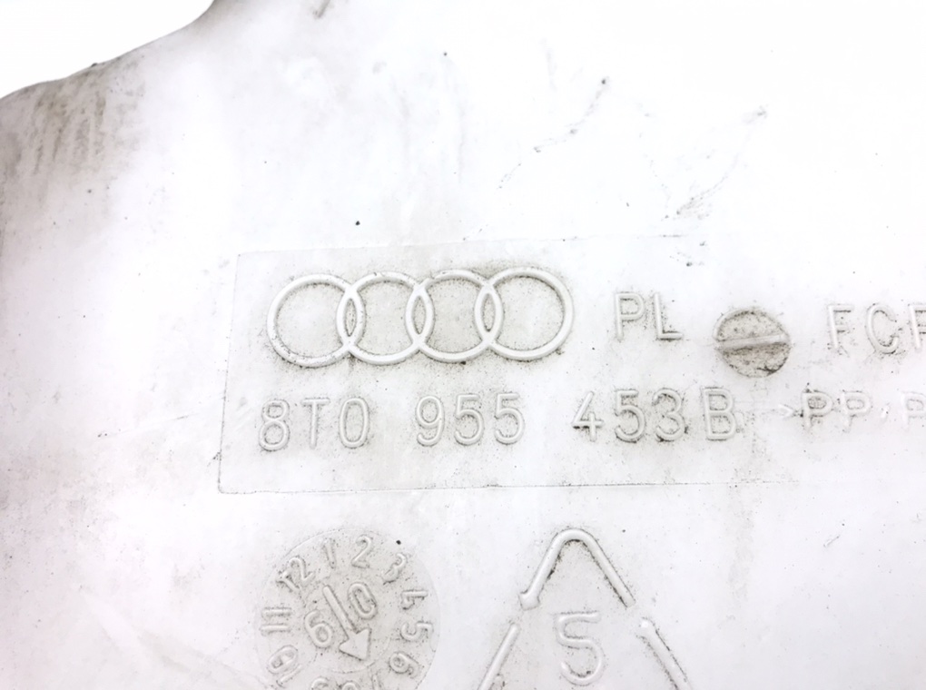 Бачок омывателя для Audi A4, 2009 г. 2.0 TDi дизель б/у — фото 6