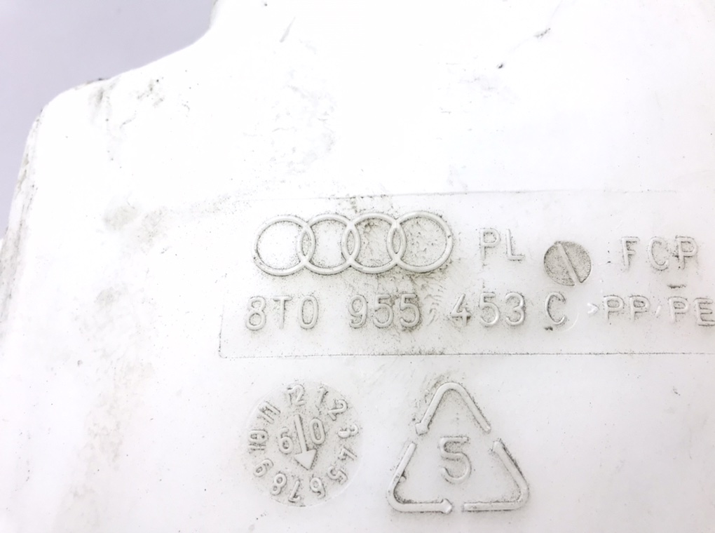 Бачок омывателя для Audi A5, 2009 г. 2.0 TFSi бензин б/у — фото 6