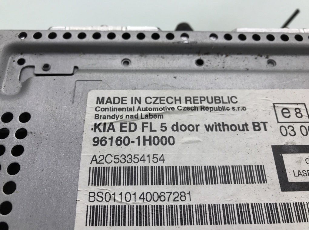 Магнитола для Kia Ceed, 2010 г. 1.6 CRDi дизель б/у — фото 5