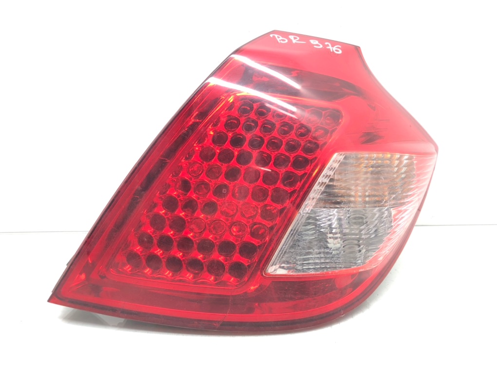 Фонарь задний правый для Kia Ceed, 2011 г. 1.6 CRDi дизель б/у