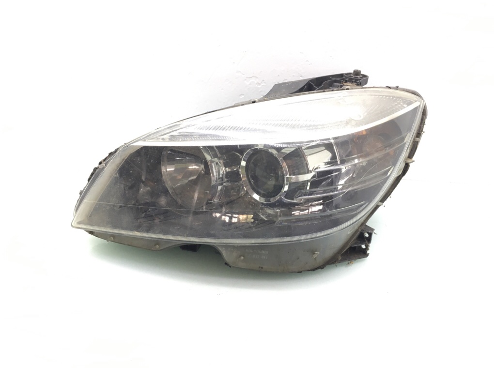 Фара левая для Mercedes CLC CL203, 2009 г. 2.2 CDi дизель б/у