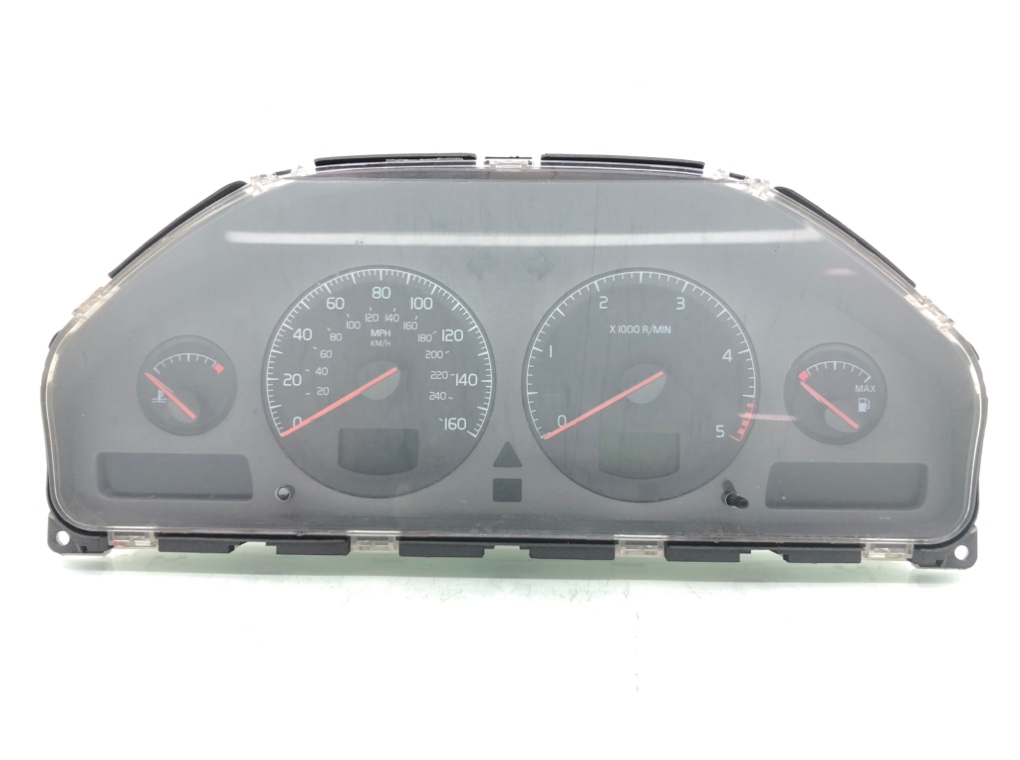 Щиток приборов (приборная панель) для Volvo S60, 2002 г. 2.4 TD дизель б/у