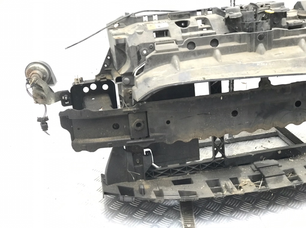 Панель передняя (телевизор) для Ford Fiesta, 2012 г. 1.2 i бензин б/у — фото 3
