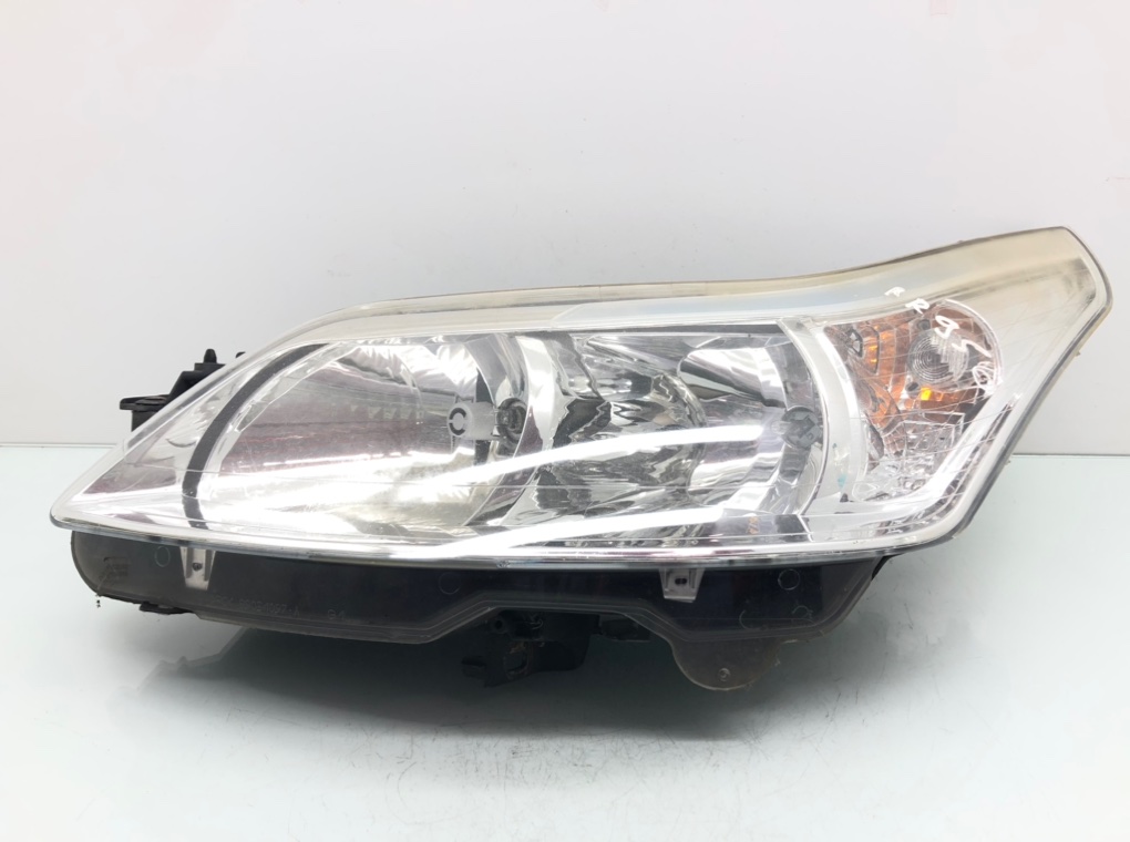 Фара левая для Citroen C4, 2010 г. 1.6 HDi дизель б/у