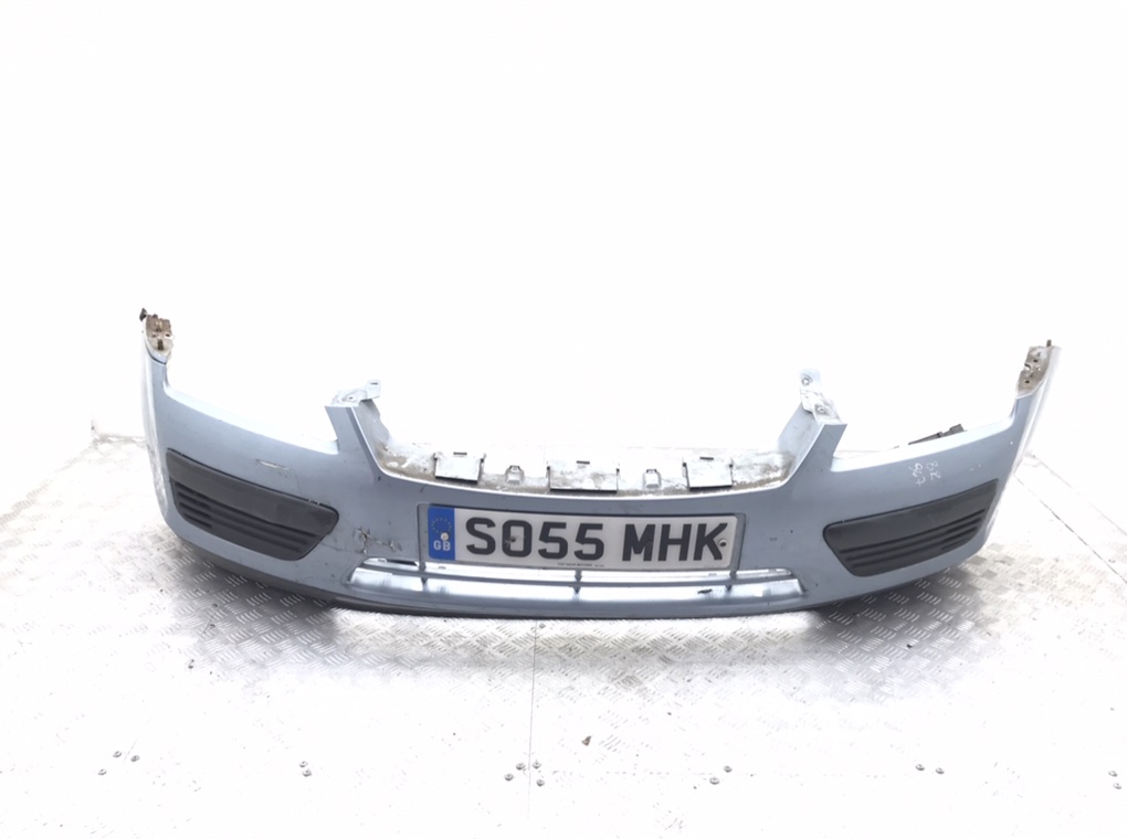 Бампер передний для Ford Focus, 2005 г. 1.6 i бензин б/у