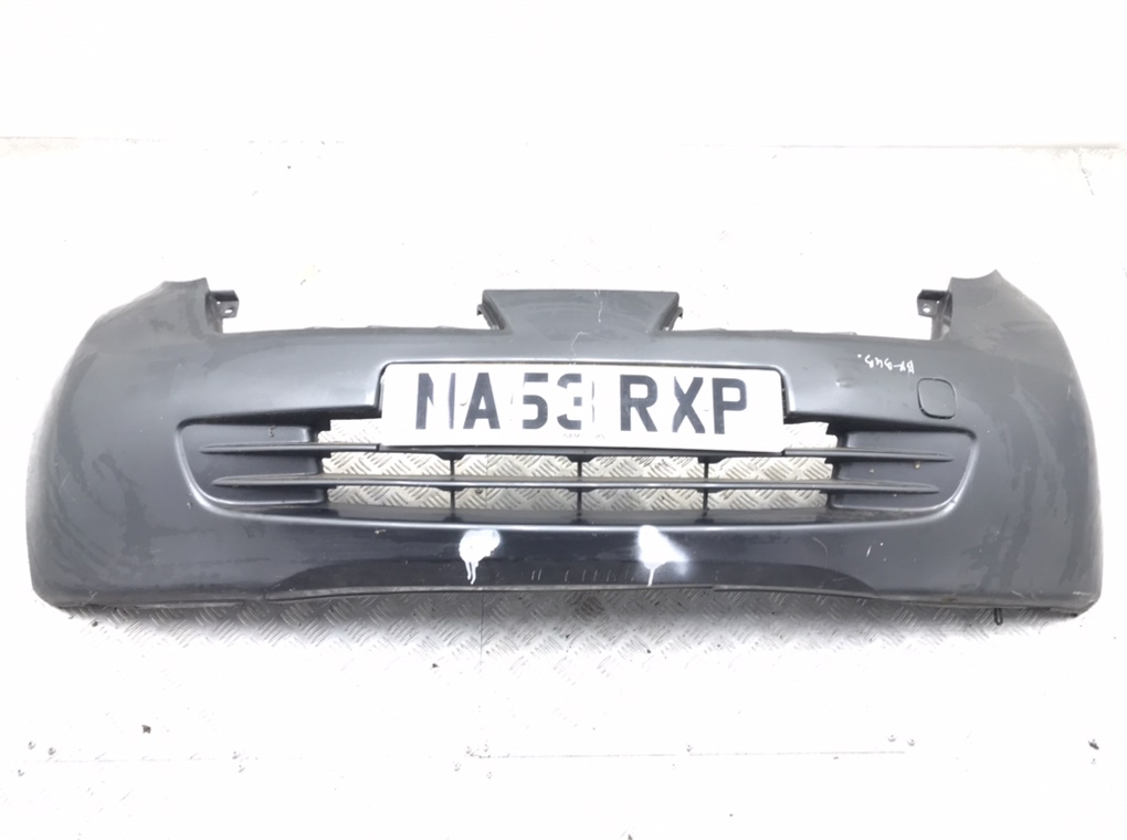 Бампер передний для Nissan Micra, 2003 г. 1.2 i бензин б/у
