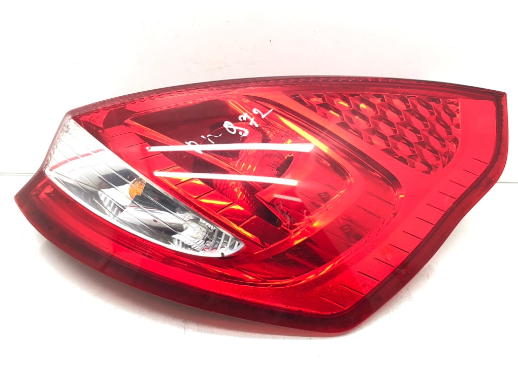 Фонарь задний правый для Ford Fiesta, 2012 г. 1.2 i бензин б/у