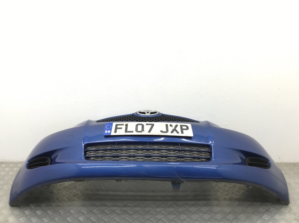 Бампер передний для Toyota Yaris, 2007 г. 1.0 i бензин б/у — фото 2