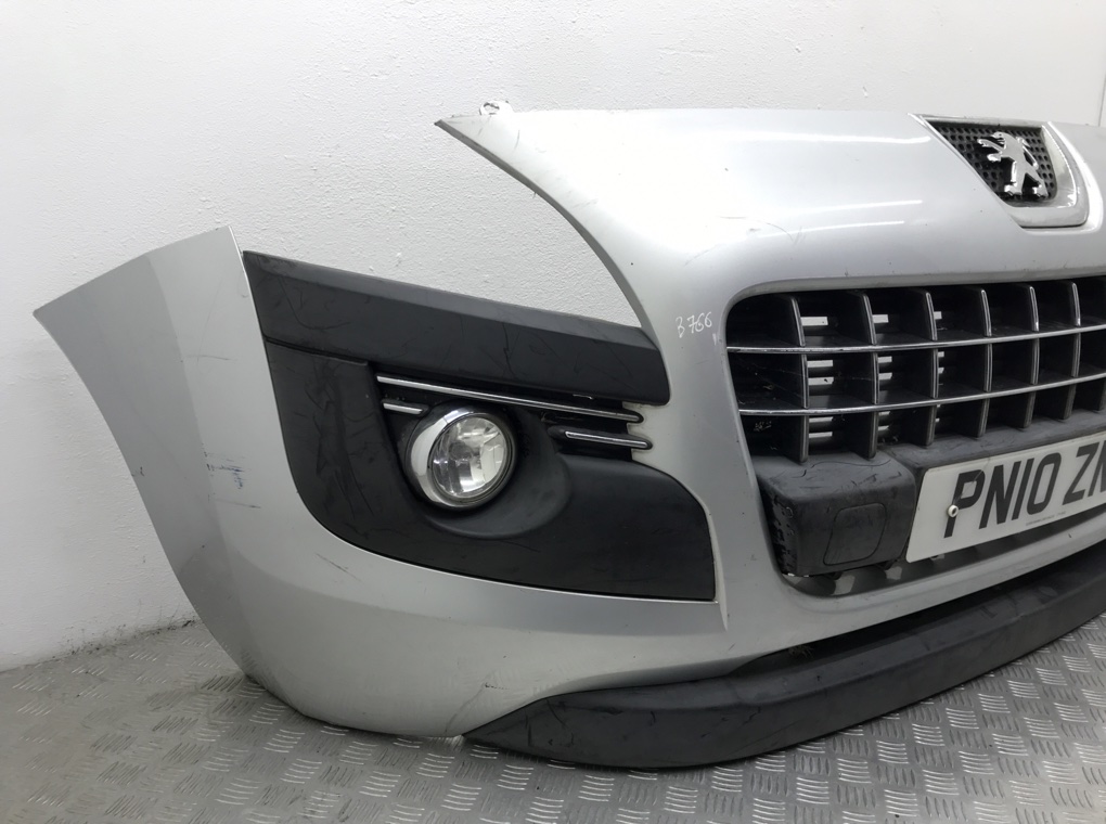 Бампер передний для Peugeot 3008, 2010 г. 1.6 HDi дизель б/у — фото 2
