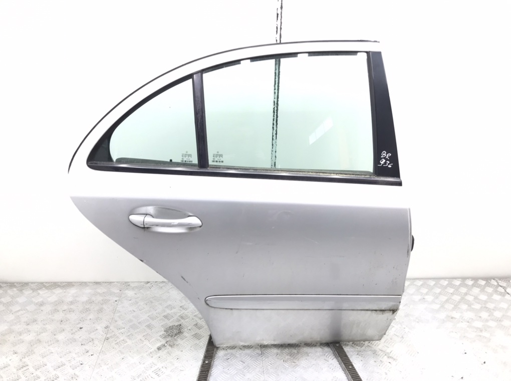 Дверь задняя правая для Mercedes E W211, 2007 г. 2.2 CDi дизель б/у