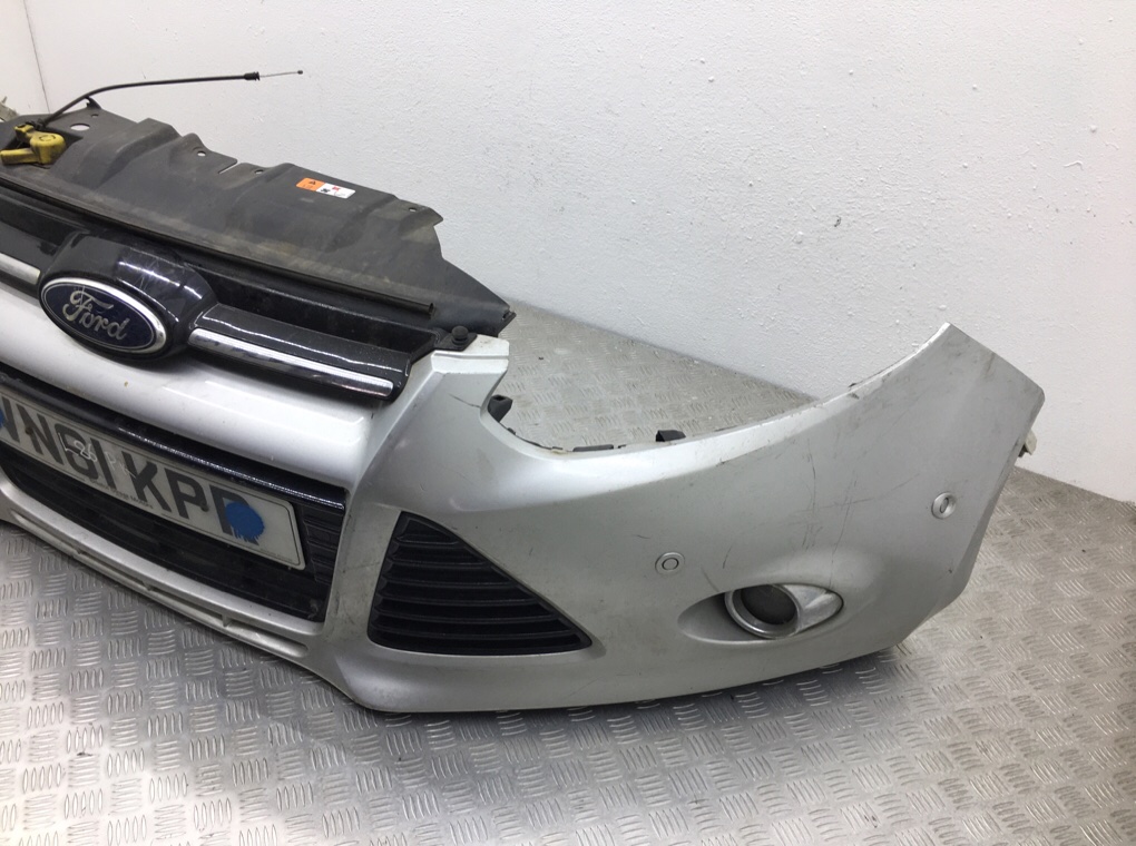 Бампер передний для Ford Focus, 2011 г. 1.6 TDCi дизель б/у — фото 4
