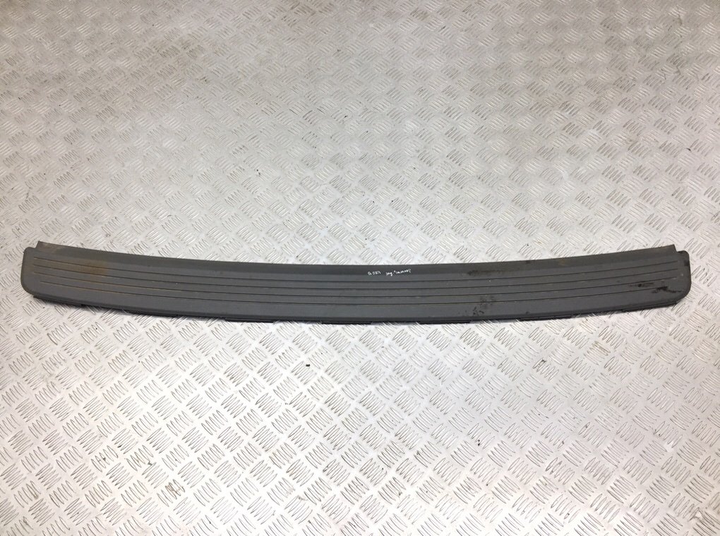 Накладка на бампер для Land Rover Range Rover, 2006 г. 4.4 i бензин б/у