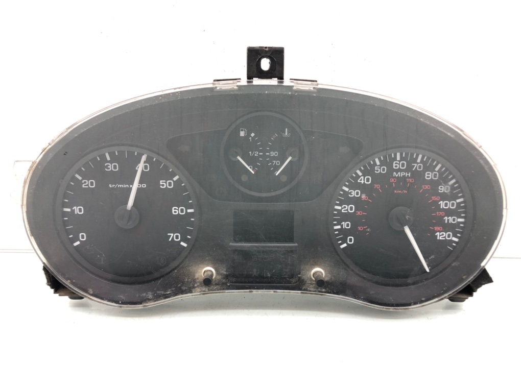Щиток приборов (приборная панель) для Peugeot Partner, 2011 г. 1.6 HDI дизель б/у