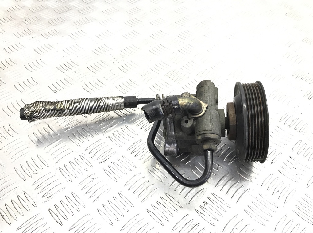 Насос гидроусилителя руля для Volkswagen Polo, 2001 г. 1.0 i бензин б/у — фото 3