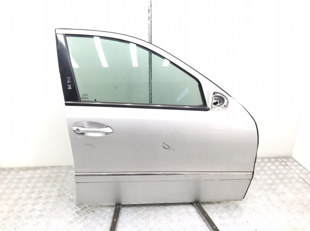 Дверь передняя правая для Mercedes E W211, 2005 г. 2.7 CDi дизель б/у