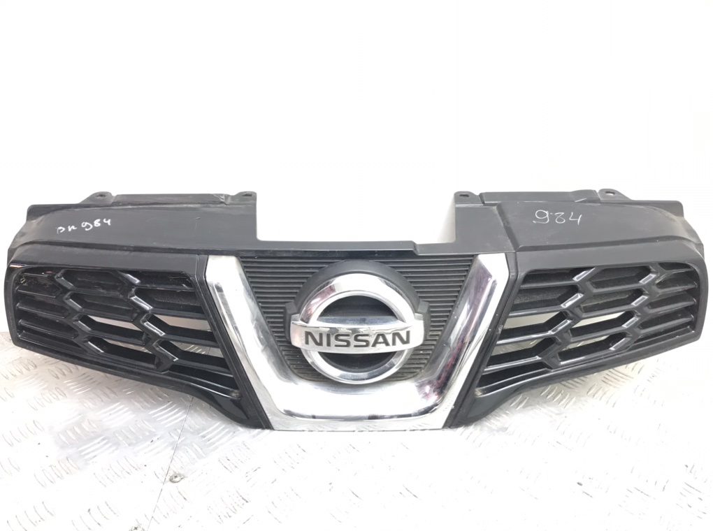 Решетка радиатора для Nissan Qashqai, 2010 г. 1.6 i бензин б/у
