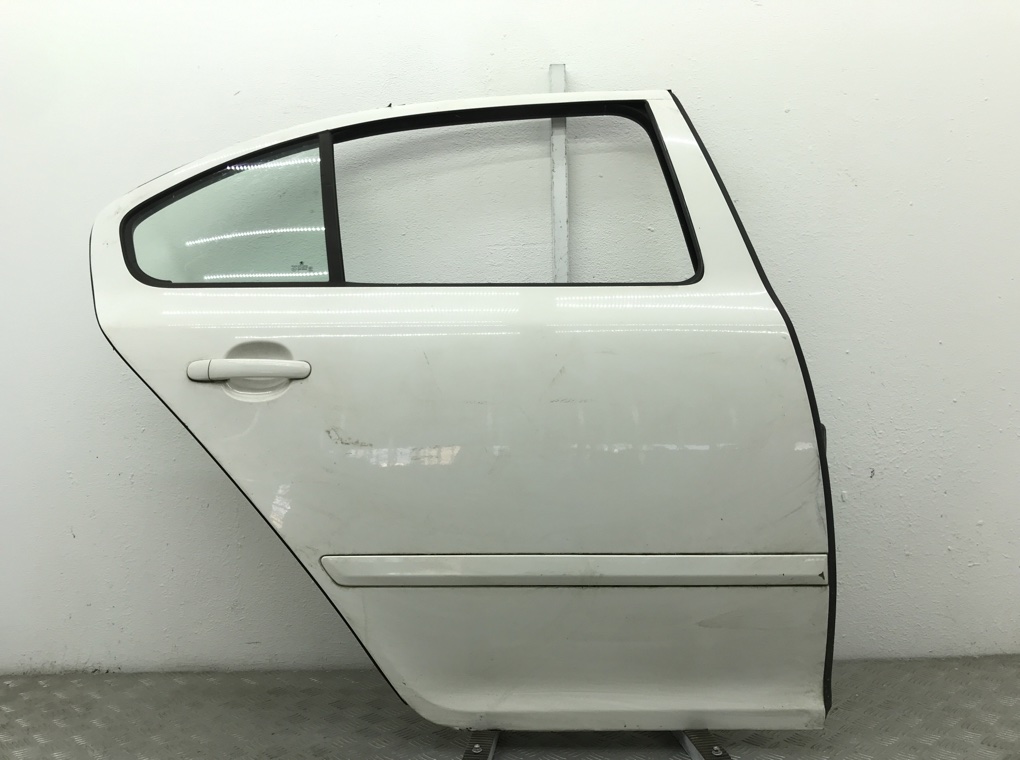Дверь задняя правая для Skoda Octavia, 2011 г. 1.4 TFSI бензин б/у