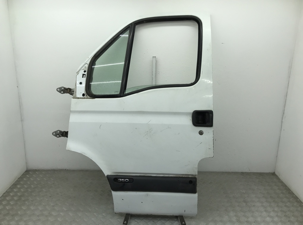 Дверь передняя левая для Opel Movano, 2003 г. 2.5 DCi дизель б/у