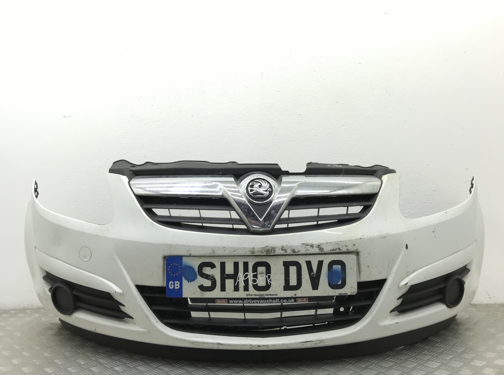 Бампер передний для Opel Corsa, 2010 г. 1.0 i бензин б/у