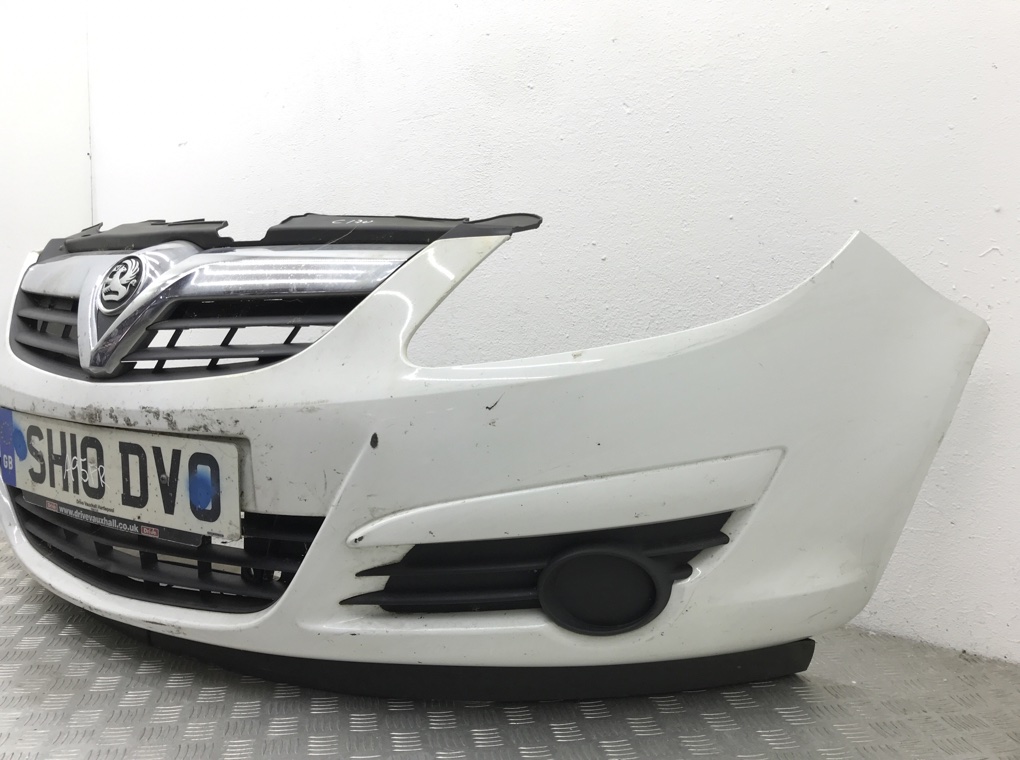 Бампер передний для Opel Corsa, 2010 г. 1.0 i бензин б/у — фото 4