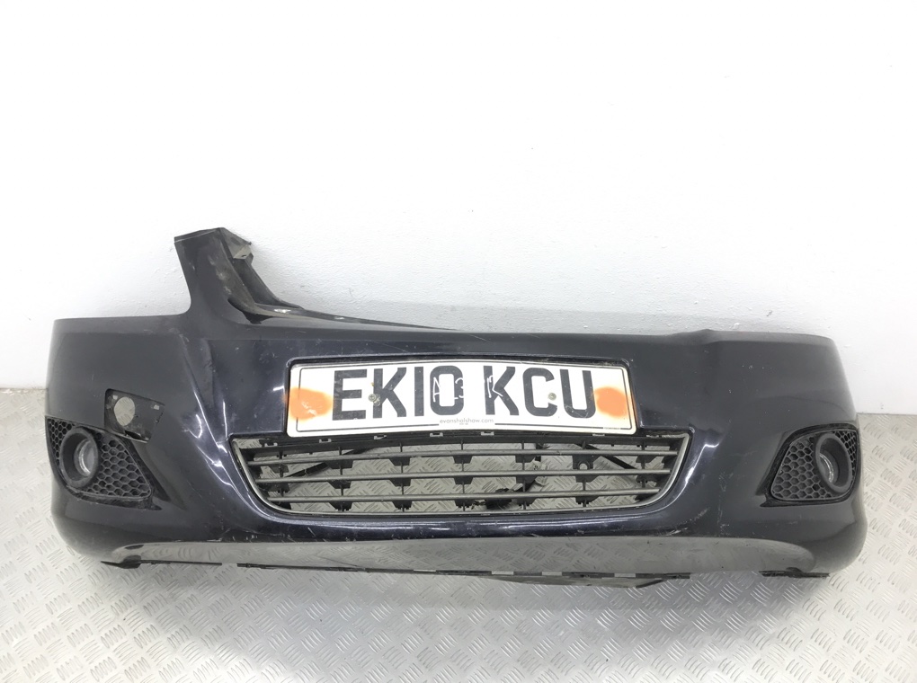 Бампер передний для Opel Zafira, 2010 г. 1.6 i бензин б/у